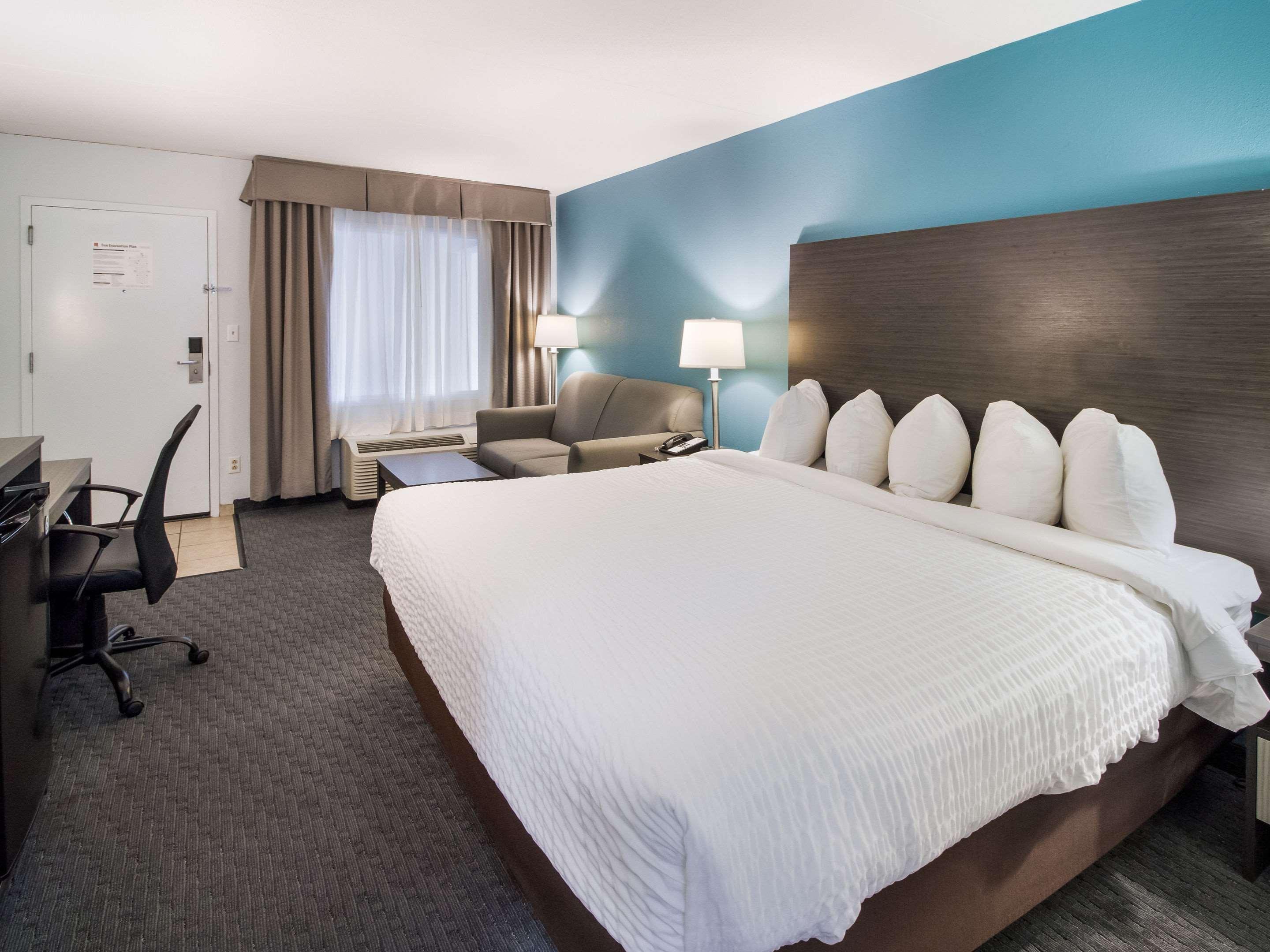 Clarion Inn Cleveland Near University Exteriör bild